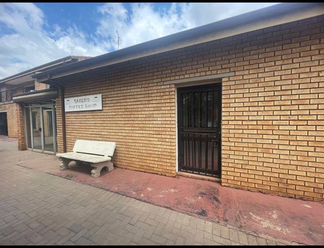 1,487M² BUSINESS CENTRE FOR SALE IN ERASMIA